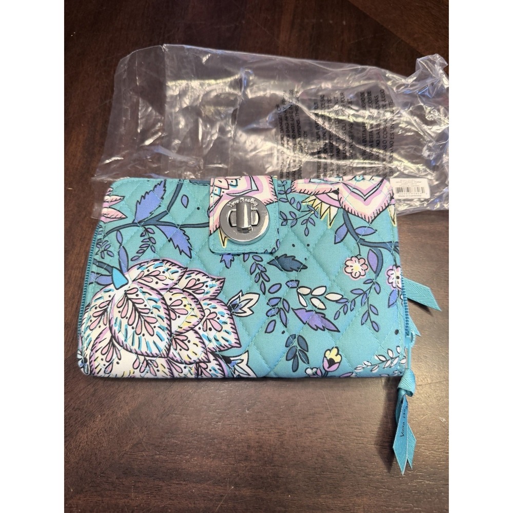 Vera Bradley Turn Locke Wallet Toucan Peacock Garden Quilted Cotton 24887 RFID